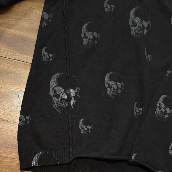 Skull Cashmere Black Crewneck Sweater with Skull Pattern - Picture 6 of 8